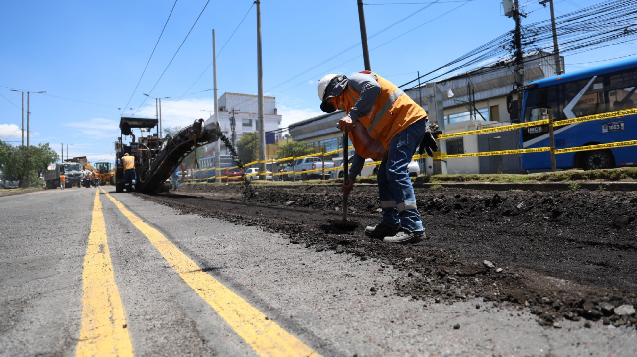 Obra civil EPMMOP