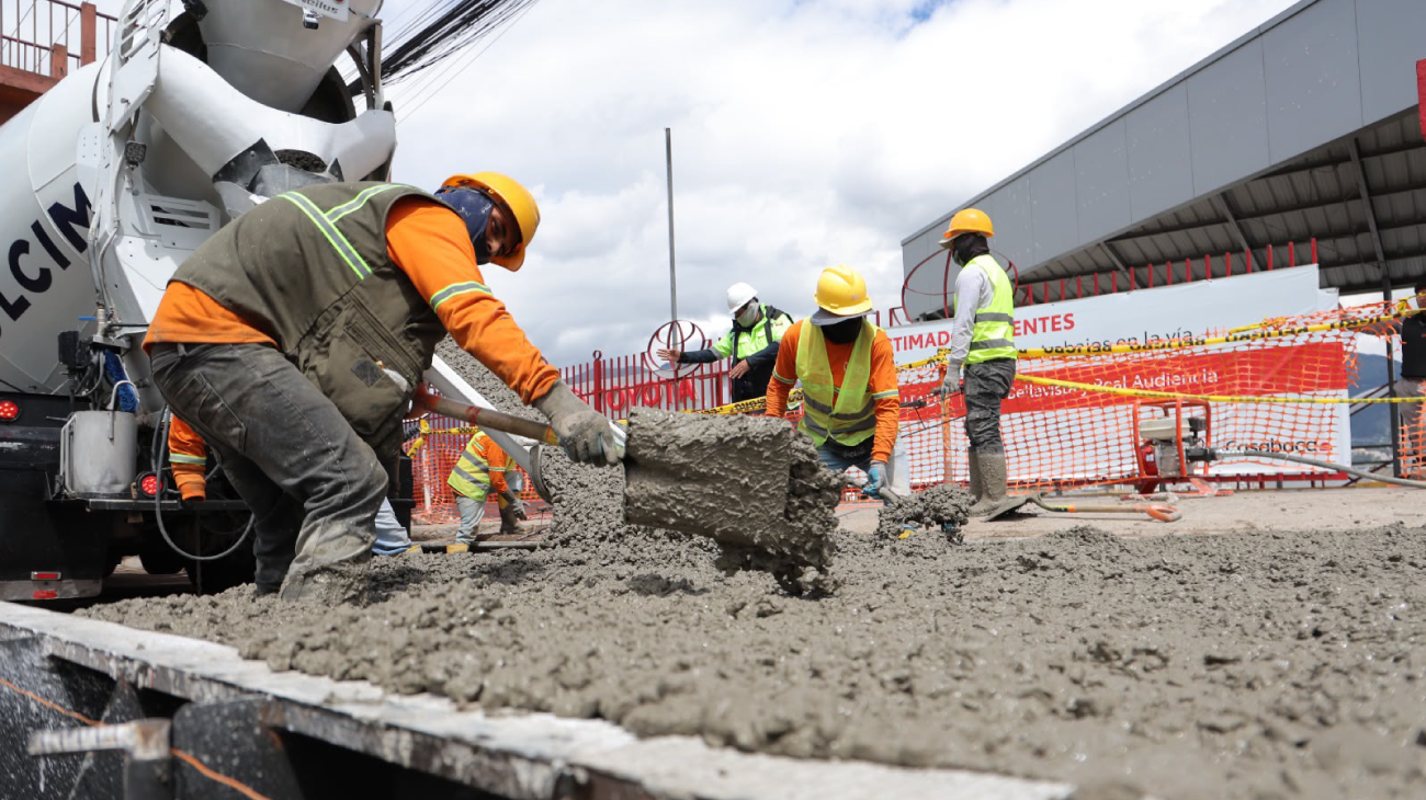 Obra civil EPMMOP